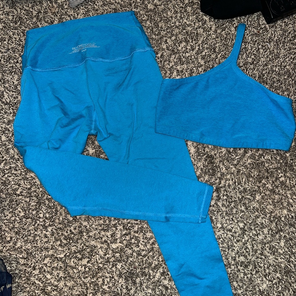 Beyond Yoga Bright Blue Seamless Legging & Crop Set